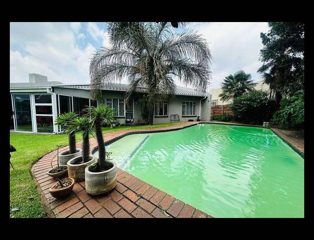 4 BEDROOM FREEHOLD FOR SALE IN VERWOERDPARK
